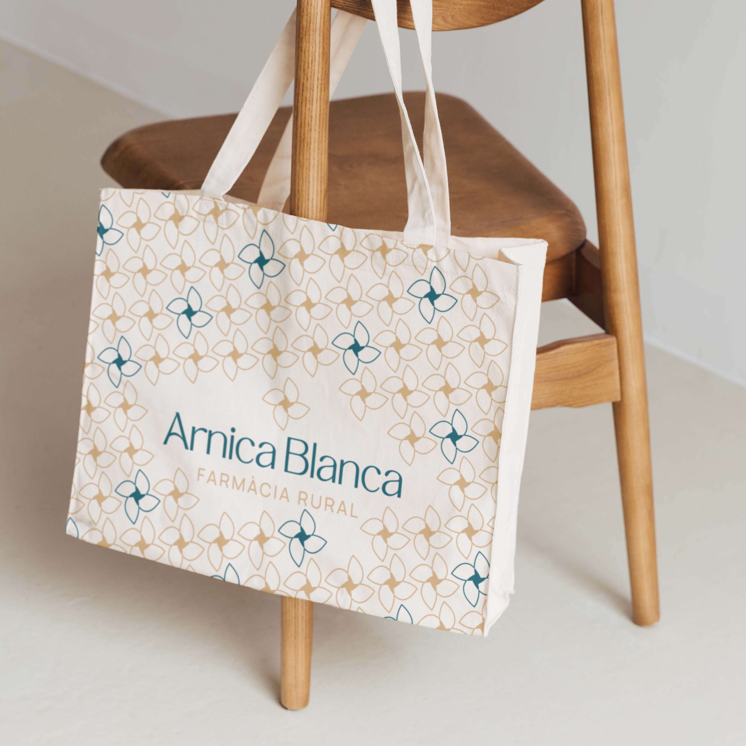 bossa-roba-farmacia-rural-arnica-blanca-fatarella-terraalta