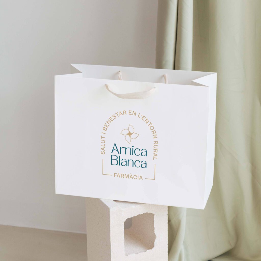 bossa-cartró-farmacia-rural-arnica-blanca-fatarella-terraalta